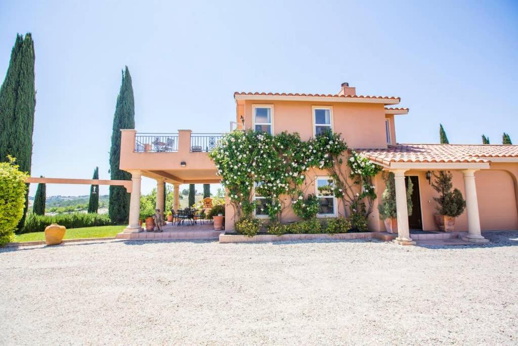 Aterno Vineyard, Guest House image