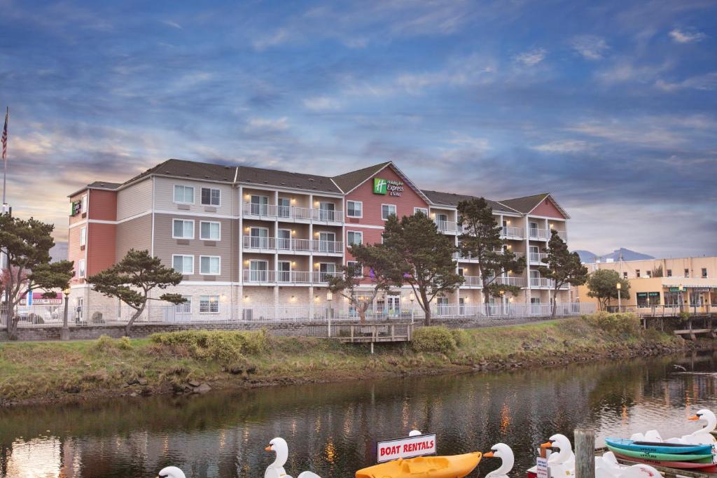 Holiday Inn Express Hotel & Suites Seaside-Convention Center, an IHG Hotel image
