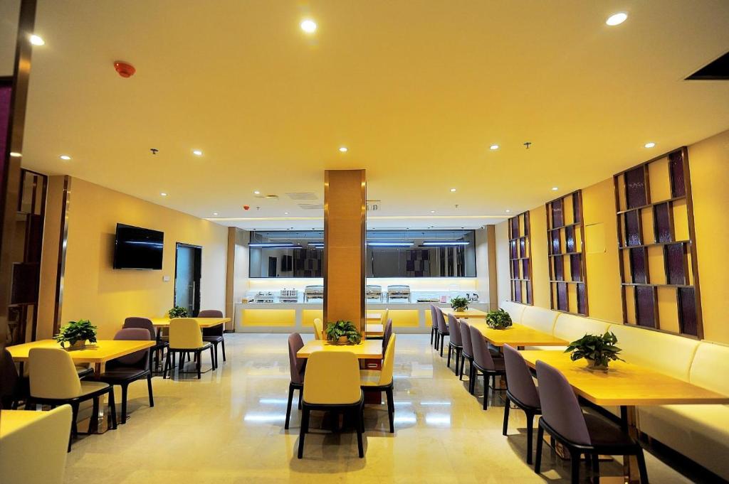 Lavande Hotel Gulin railway station Shangzhi Alley photo 4