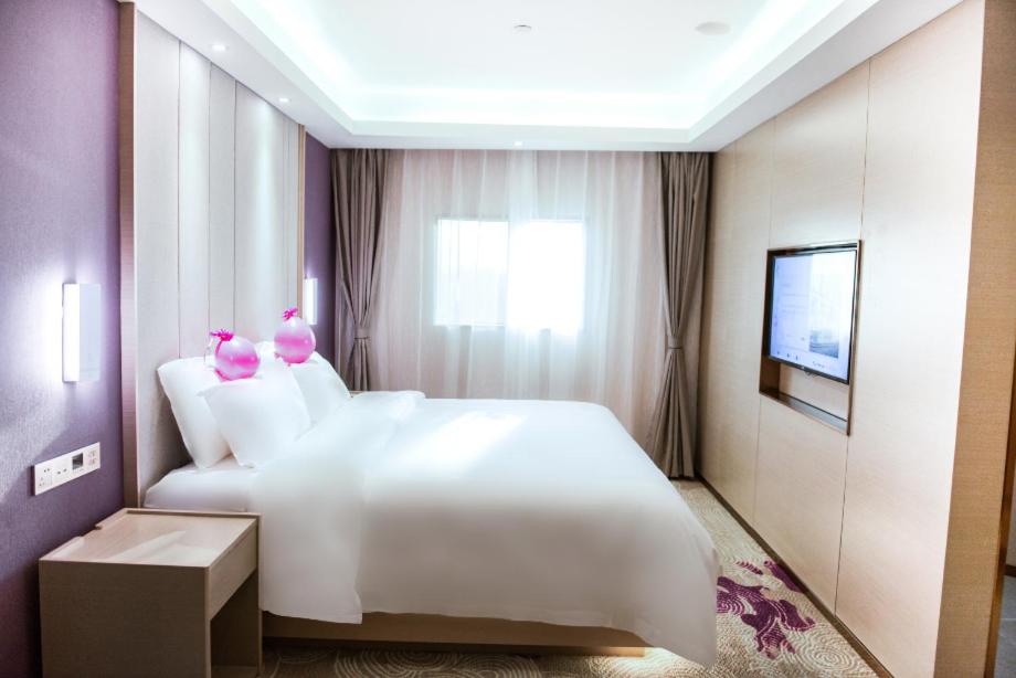 Двухместный (Номер Делюкс с кроватью размера «king-size»), Lavande Hotel Beijing Changping Stadium