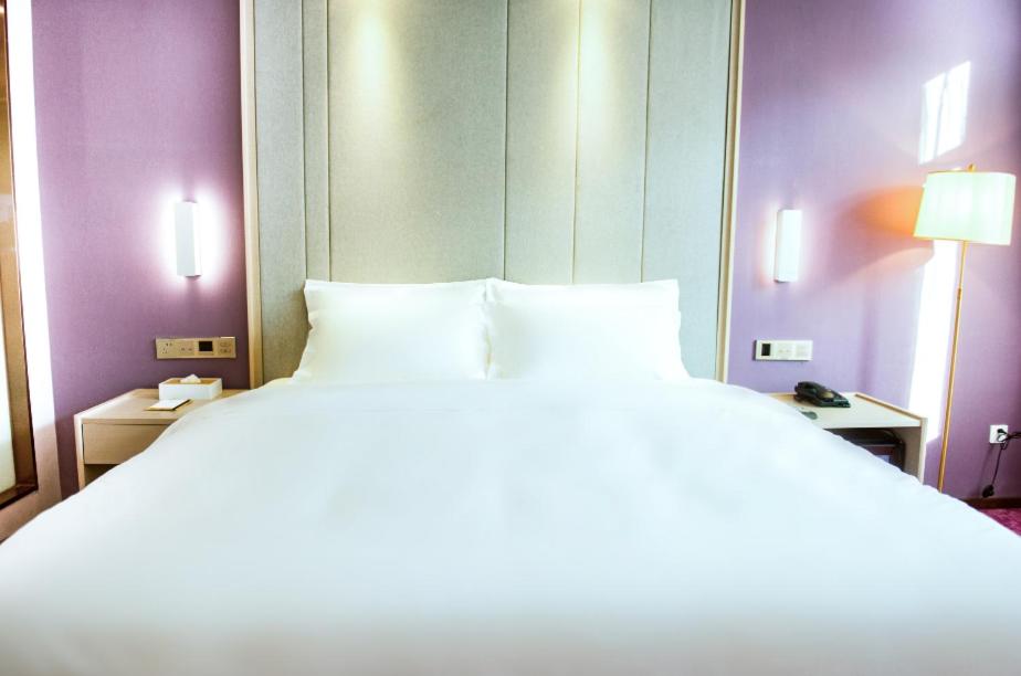 Двухместный (Номер Делюкс с кроватью размера «king-size»), Lavande Hotel Beijing Changping Stadium