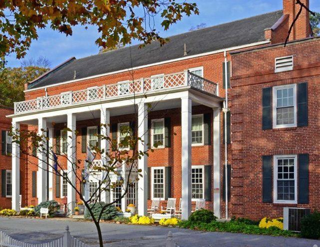 The Country Inn of Berkeley Springs image