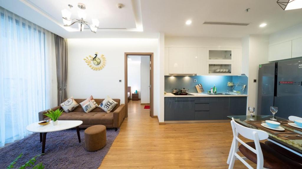 BOM HOMESTAY- VINHOMES METROPOLIS-Service Apartment