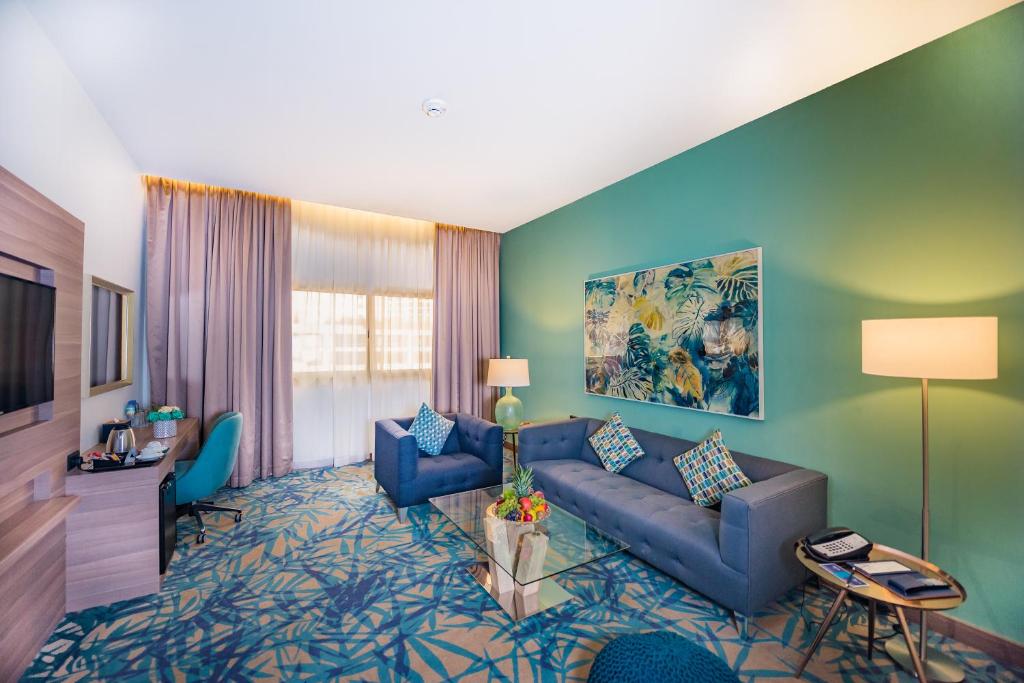Сьюит (Полулюкс), Отель MENA Plaza Hotel Albarsha