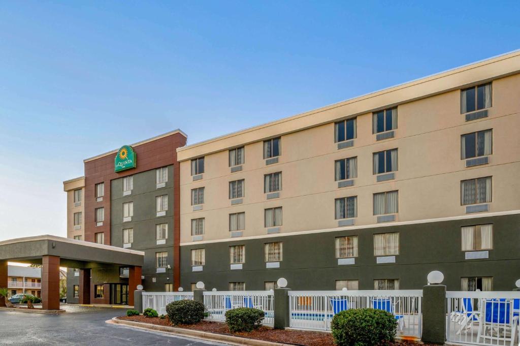 La Quinta Inn by Wyndham North Myrtle Beach photo 1