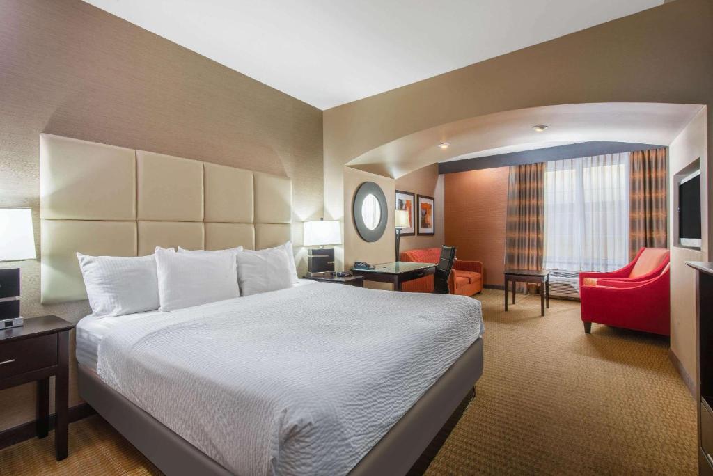La Quinta by Wyndham Harrisburg-Hershey photo 1