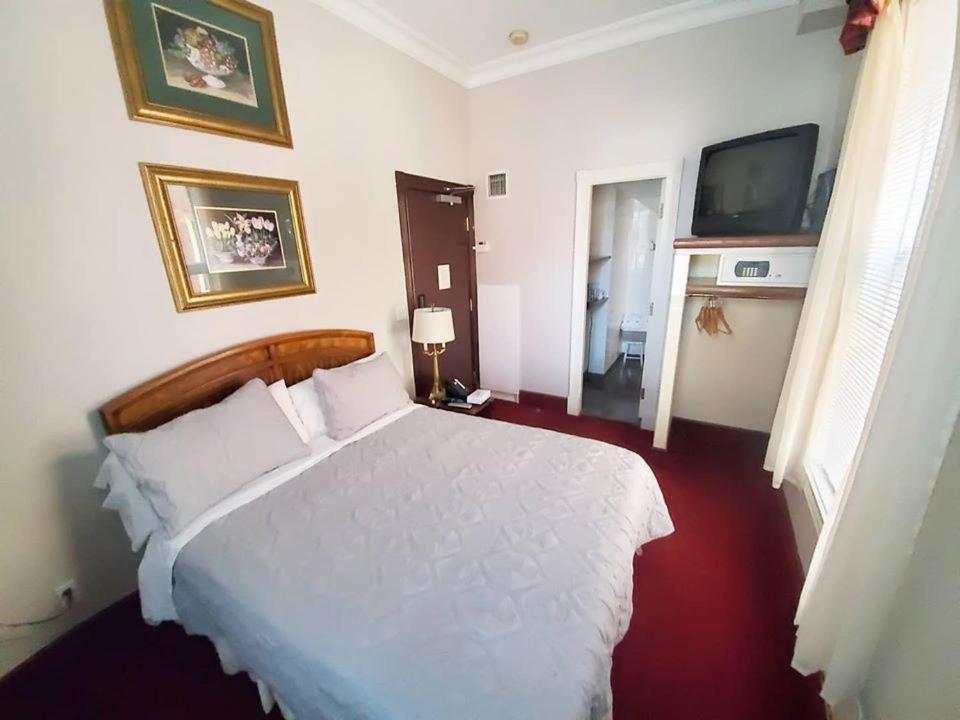 Madison Manor Boutique Hotel photo 3