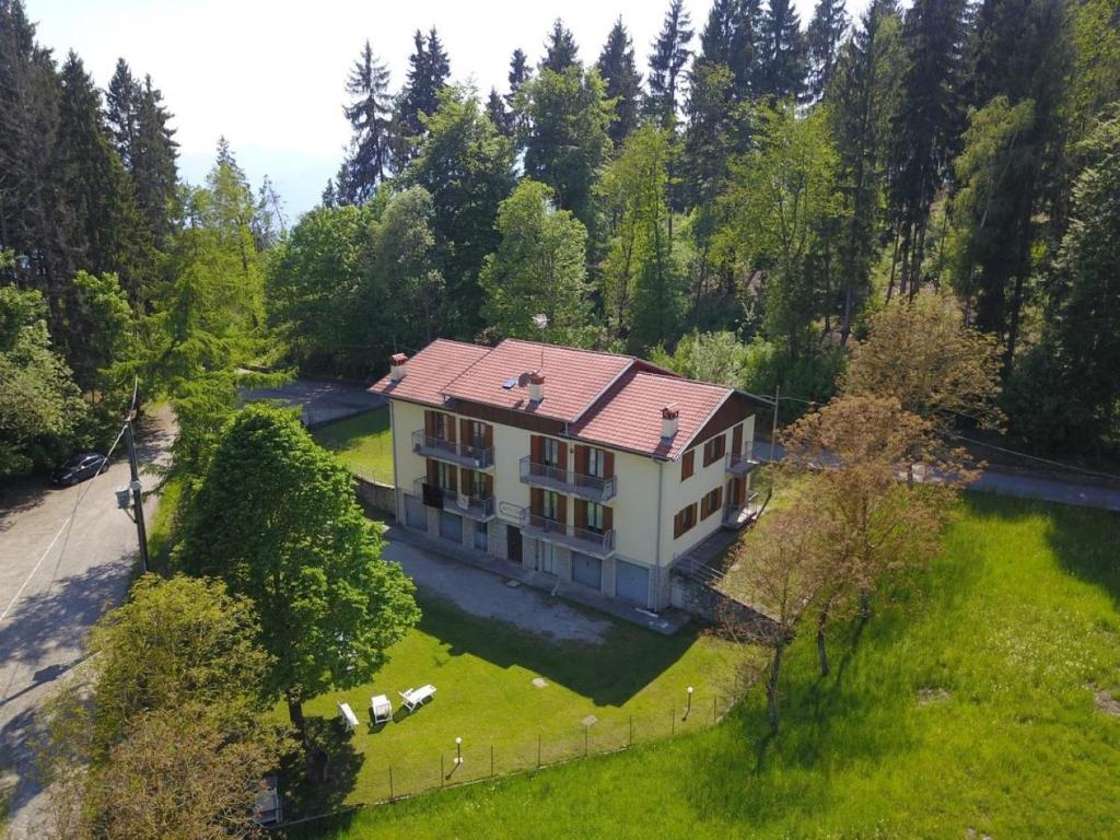 Green House Mountain Lake Iseo Hospitality