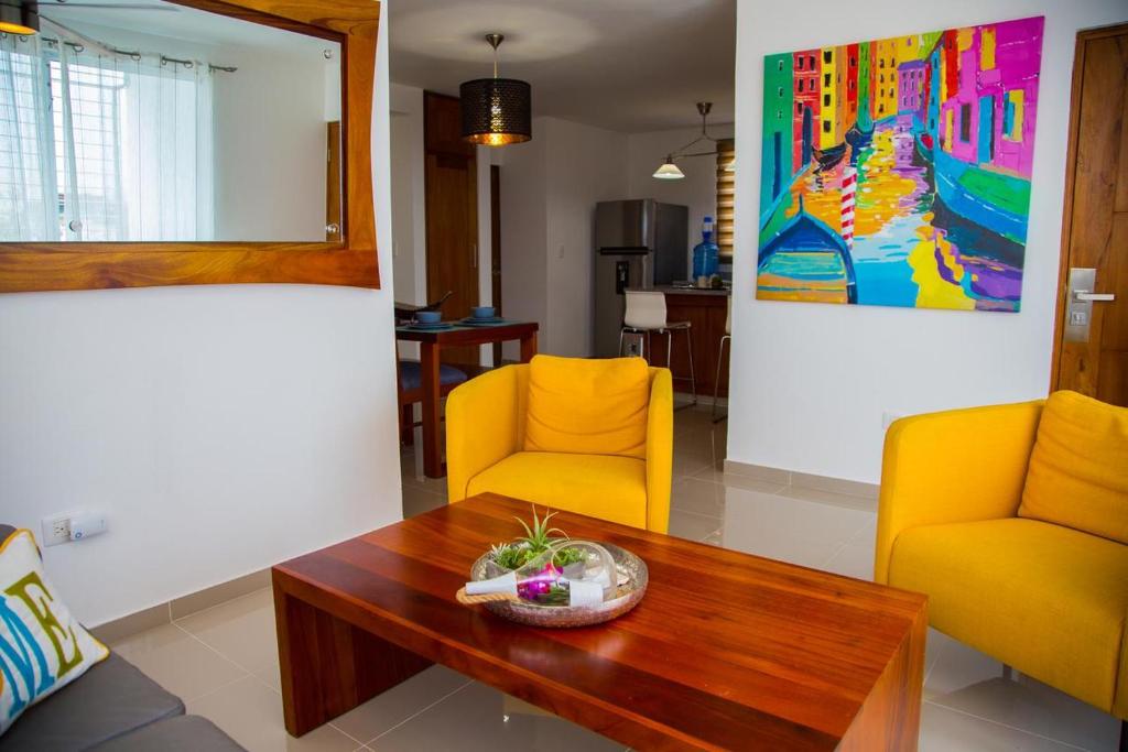 Modern 3 Bedroom Apt with Wifi and AC Near Airport and Major Areas photo 2