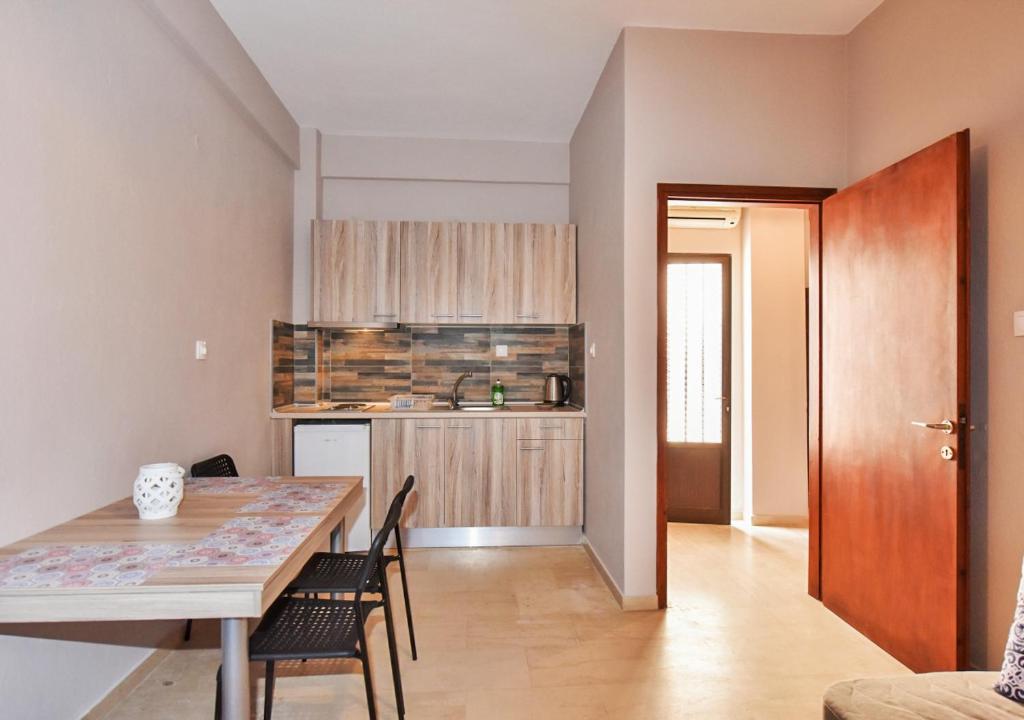 Alexandros SeaView Suites photo 1