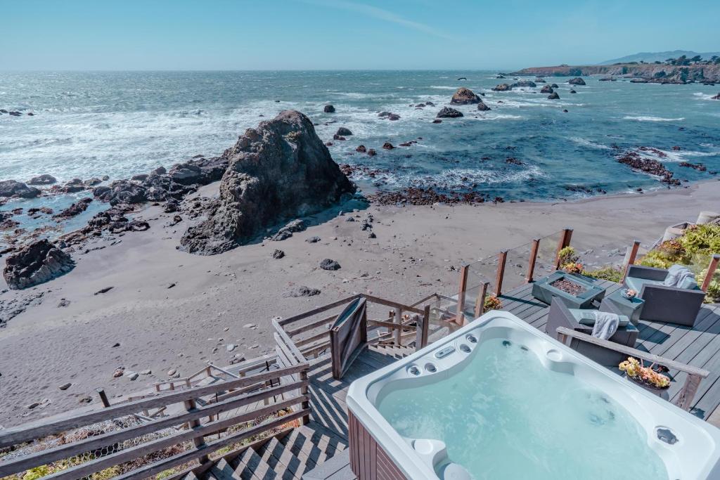 Surfscape Beach House, Private Beach & Ocean views image