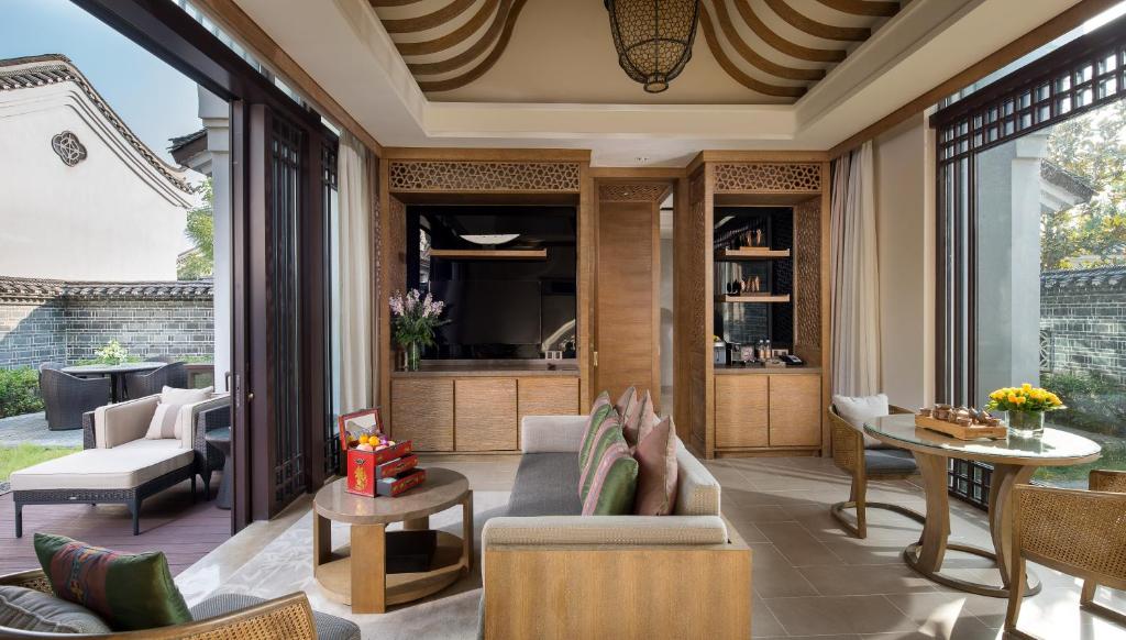 Вилла (Вилла Imperial Retreat), Banyan Tree Yangshuo