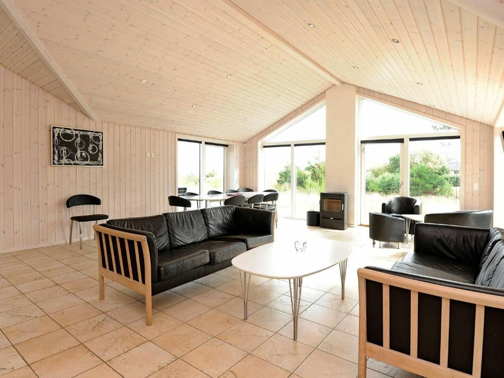 Four-Bedroom Holiday home in Rømø 5 photo 3