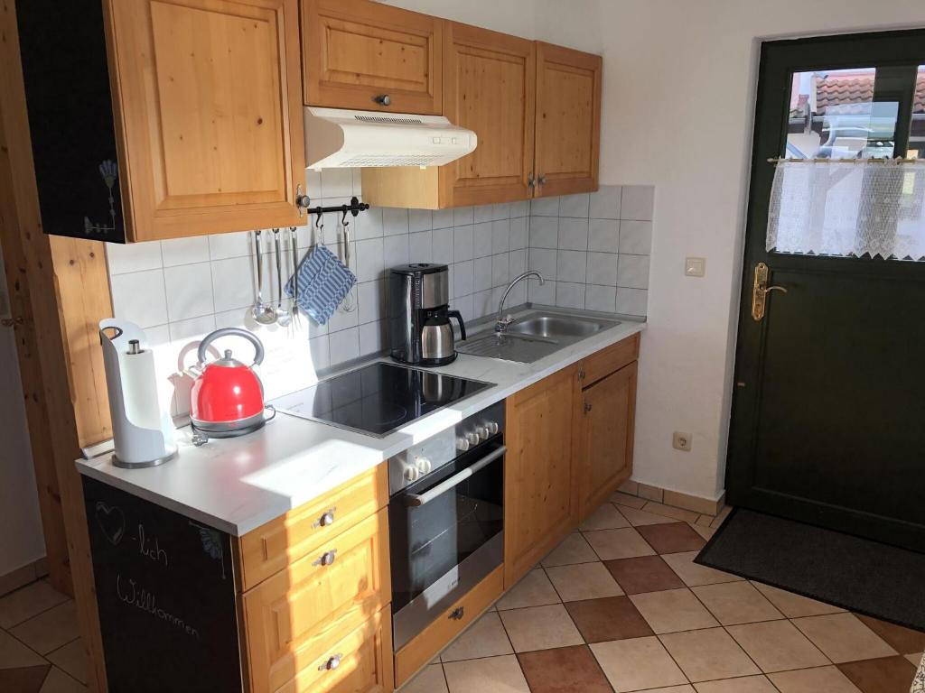 Quaint Apartment with Swimming pool in Mecklenburg photo 4