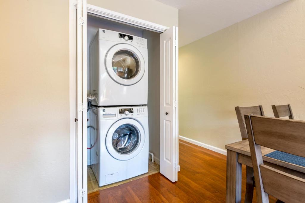 @ Marbella Lane 6BR Duplex in Downtown San Jose photo 1
