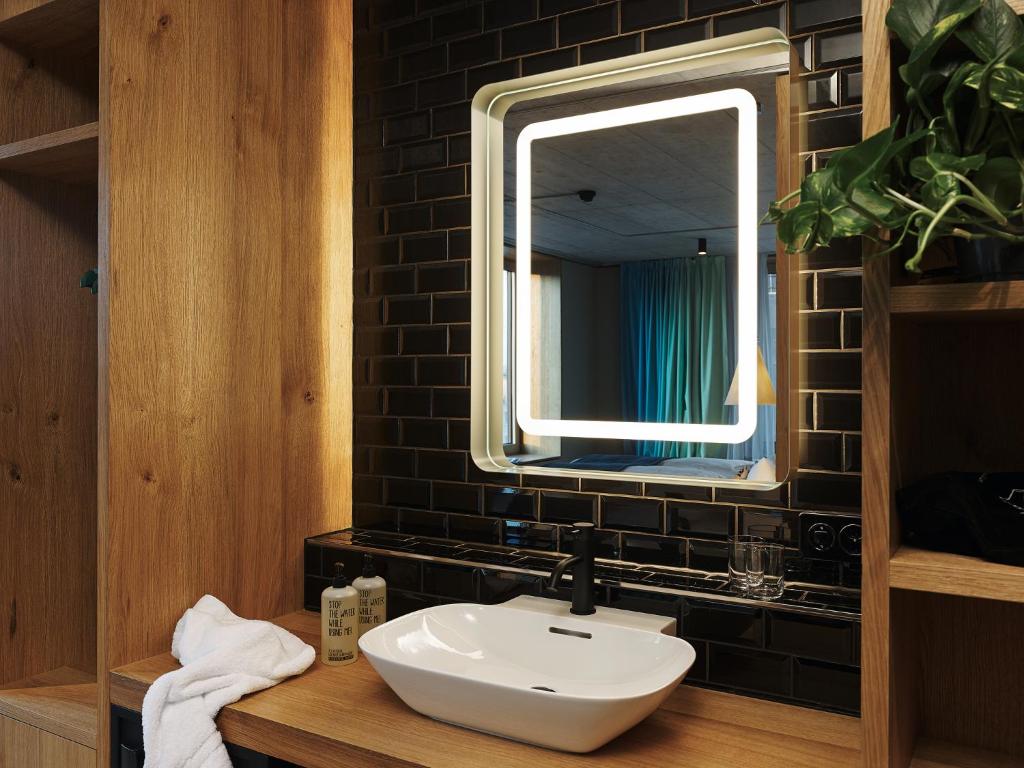 Сьюит (Люкс Плаза), 25hours Hotel am Hauptbahnhof