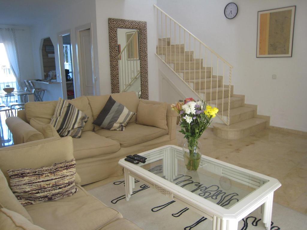 Beautiful Town House With Air Conditioning In Secure Urbanisation. Internet. photo 1