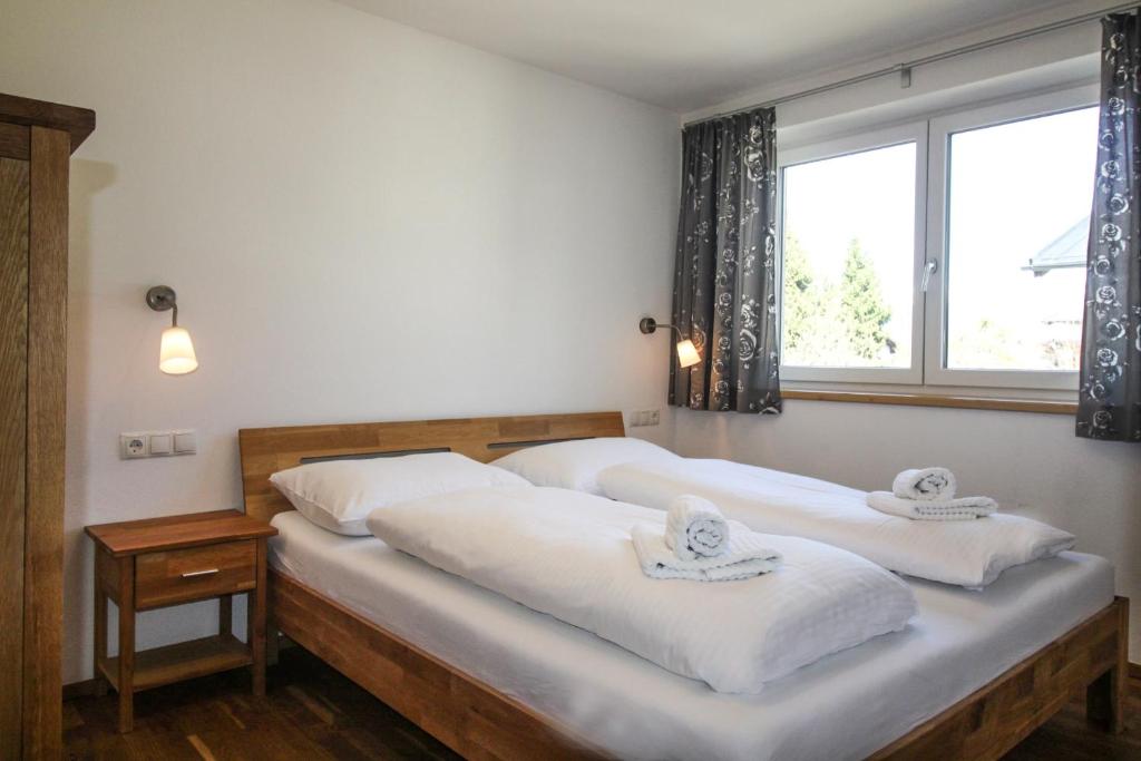 Tauern Relax Lodges - Tap to explore photos