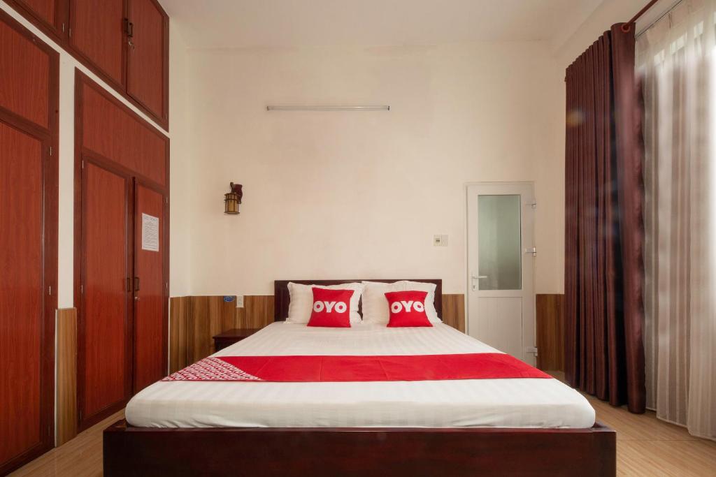 Двухместный (Улучшенный двухместный номер с 1 кроватью), OYO 921 Truong An Motel
