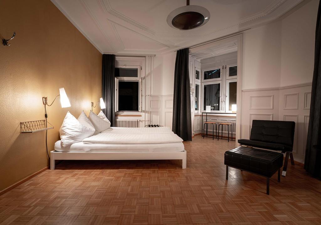 Двухместный (Номер с кроватью размера «queen-size» и общей ванной комнатой), Gasthaus zum Guten Glück
