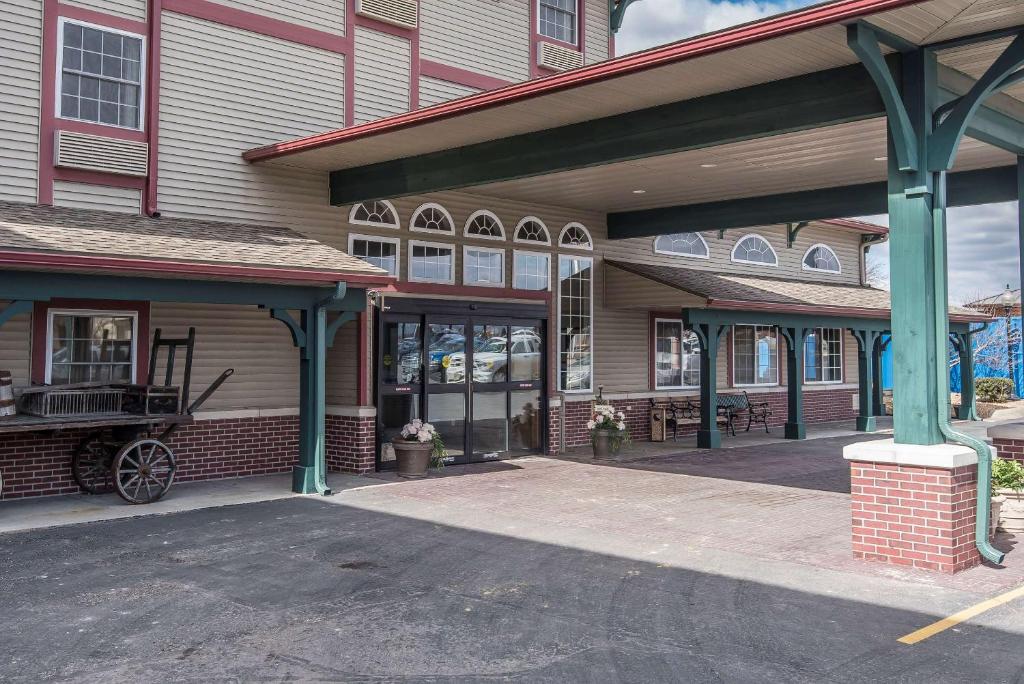 Comfort Inn Marshall Station image