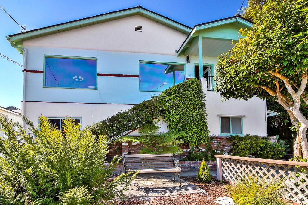 Stunning Monterey Home with Views Right on the Bay! photo 2