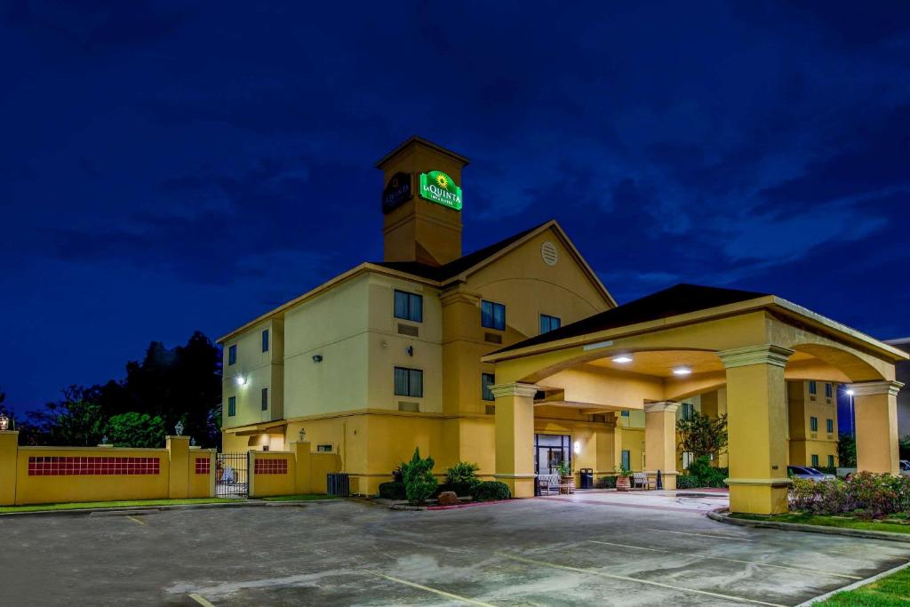 La Quinta by Wyndham Pasadena photo 2