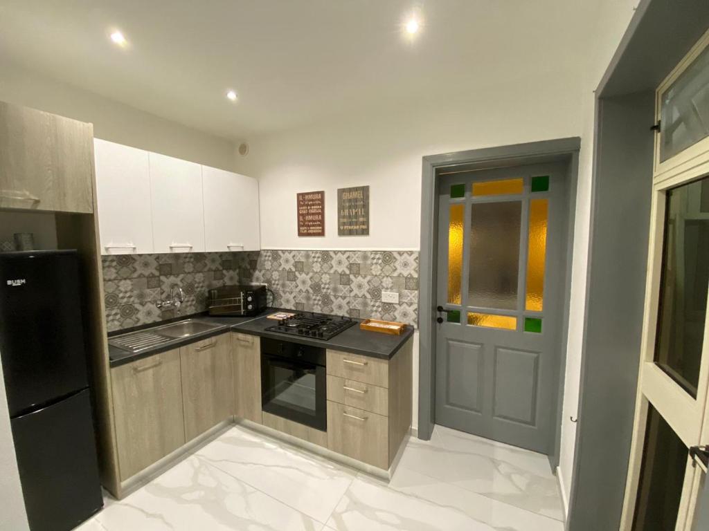 Cosy private townhouse in heart of Senglea photo 4