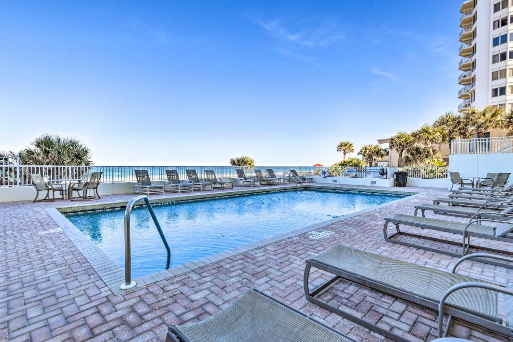 Luxe Oceanfront Condo with Pool Beach Access and Gear! photo 1