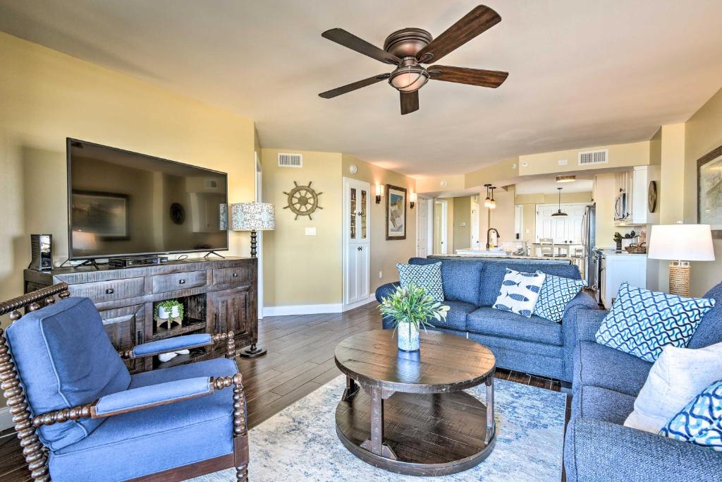 Luxe Oceanfront Condo with Pool Beach Access and Gear! photo 2