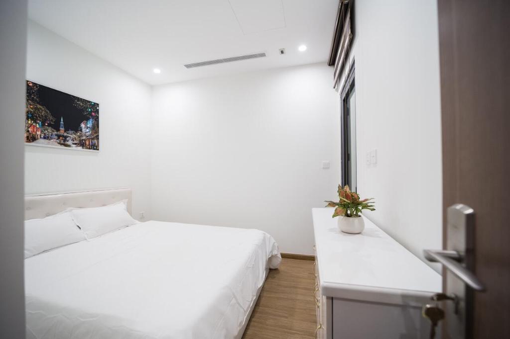 *BOM HOMESTAY* VINHOMES SKYLAKE- SERVICE APARTMENT