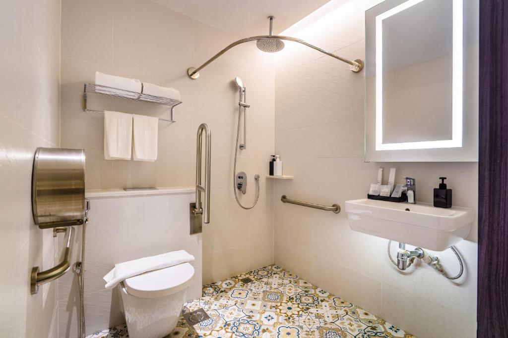 Двухместный (Улучшенный двухместный номер с 1 кроватью - без окон), The Quay Hotel