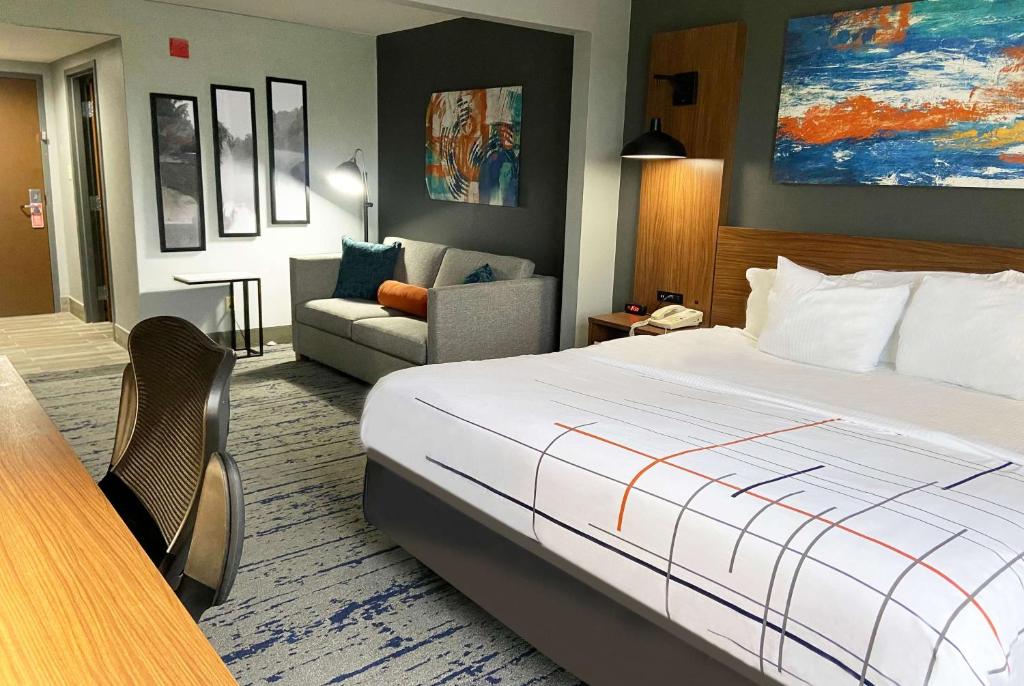 La Quinta Inn & Suites by Wyndham-Albany GA photo 1