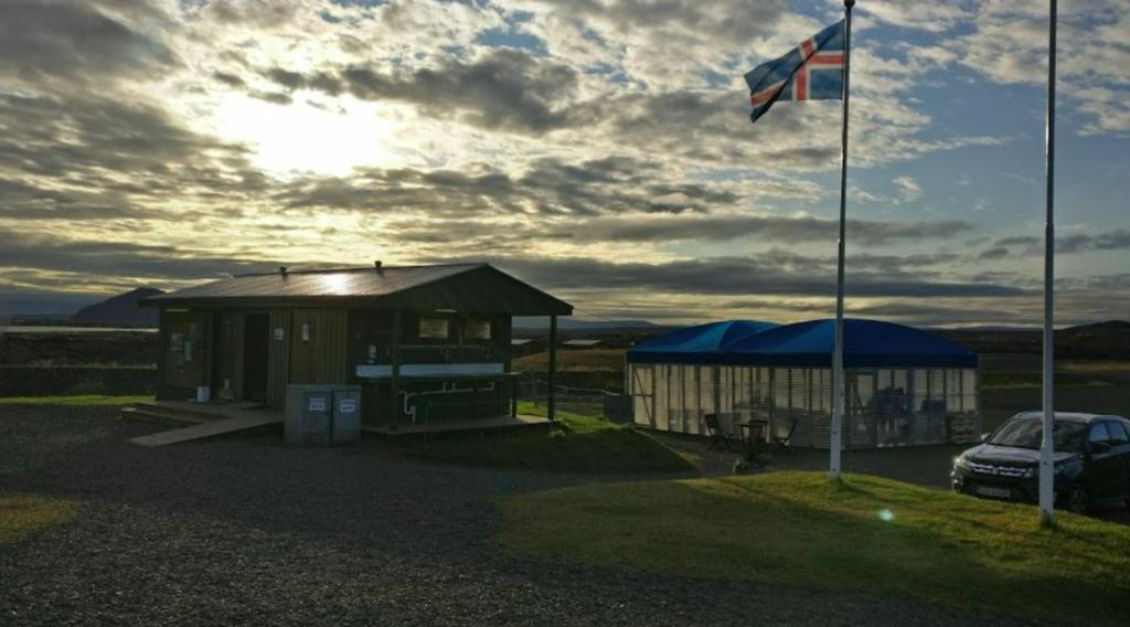 Hlíd Huts