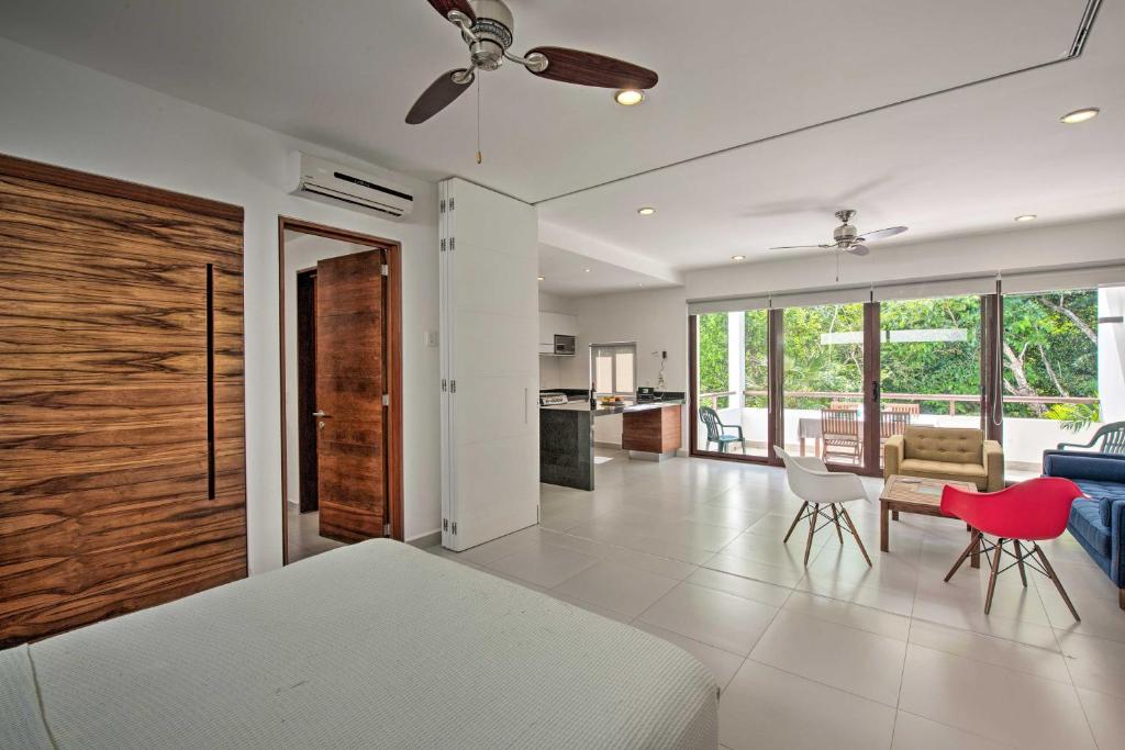 Luxe Tao Riviera Resort Condo with Beach and Golfing! photo 3