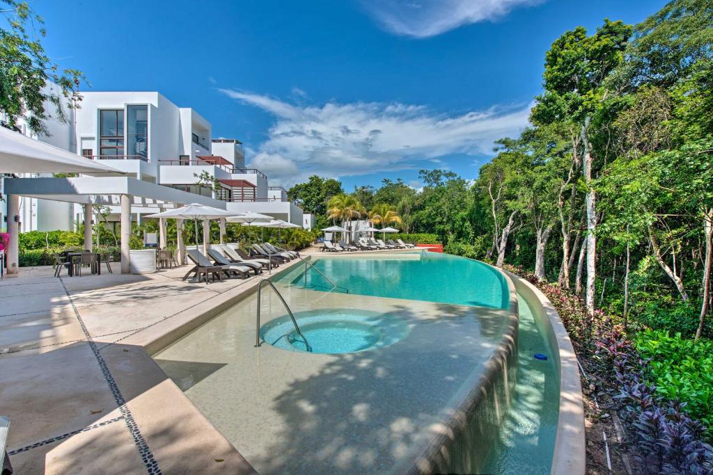Luxe Tao Riviera Resort Condo with Beach and Golfing! photo 1