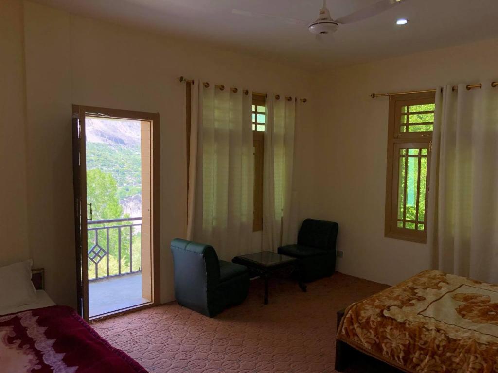 Hunza Lounge photo 1