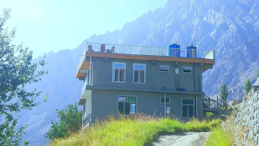 Hunza Lounge photo 2