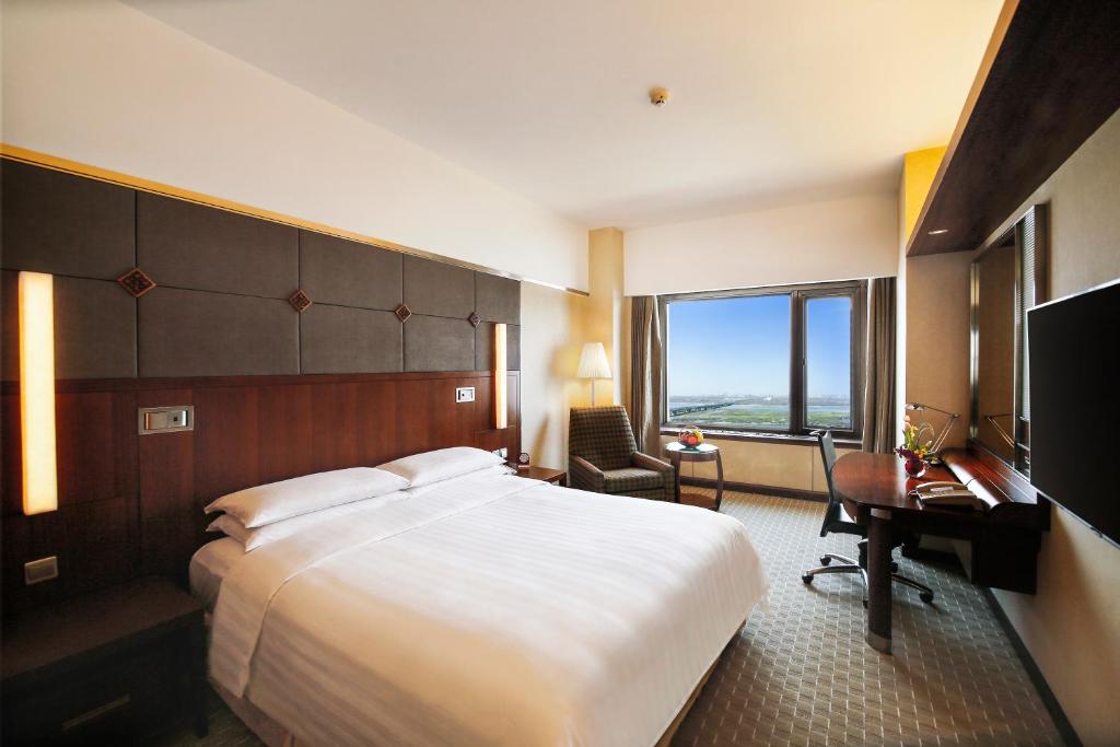Двухместный (Номер Делюкс с кроватью размера «king-size» и видом на реку), Shangri-La Hotel, Harbin