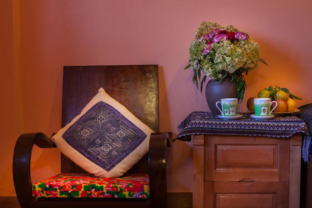 Little View Homestay - Tap to explore photos