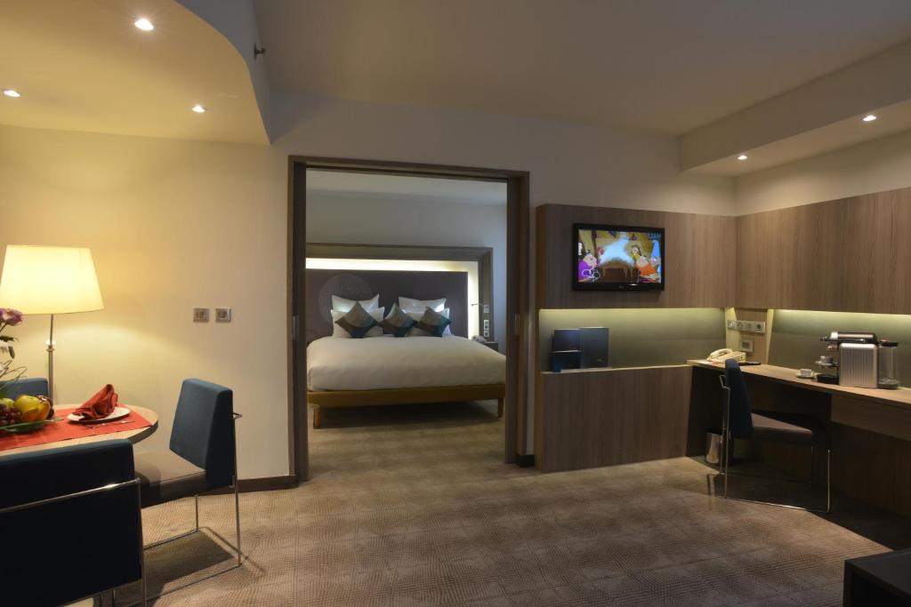 Двухместный (Улучшенный двухместный люкс с 1 кроватью), Novotel Cairo Airport