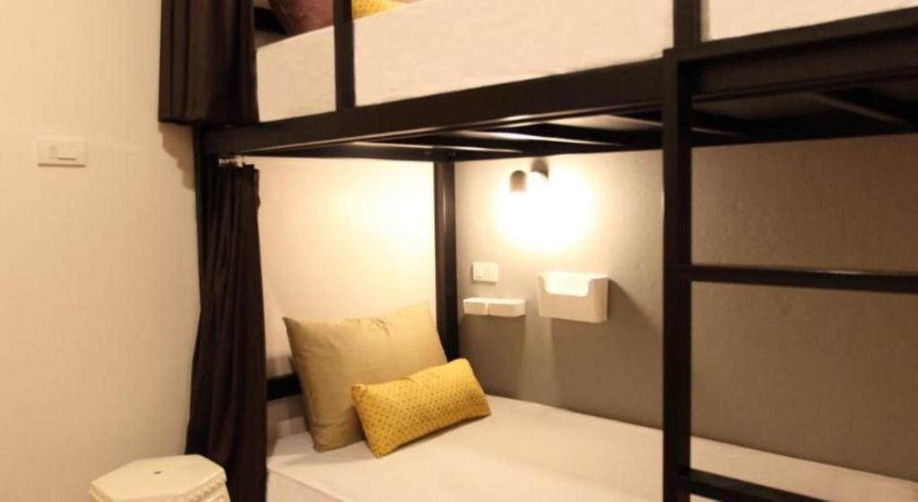 Номер (Кровать в общем 4-местном номере для мужчин и женщин), Lupta Hostel Patong Hideaway