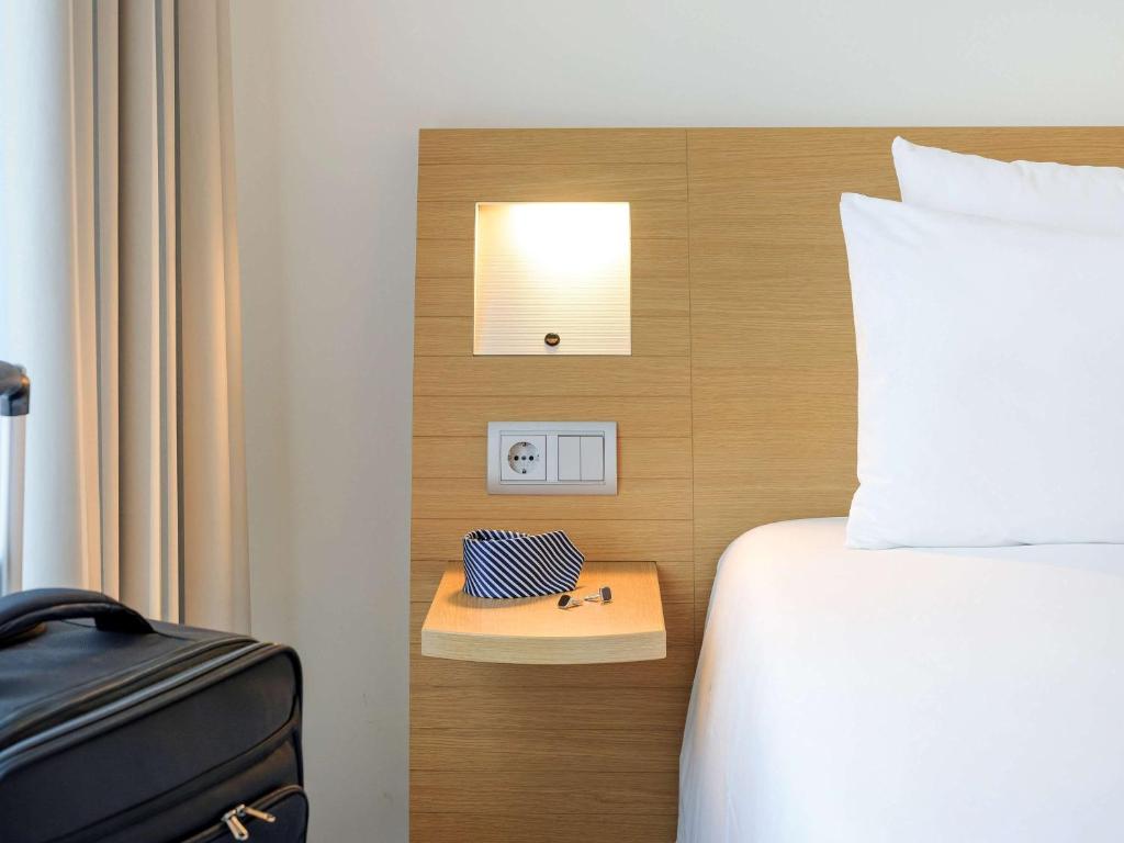 Сьюит (Junior Queen Suite with sofa), Novotel Berlin Am Tiergarten