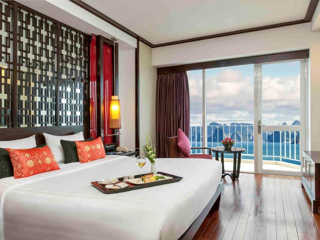 Novotel Ha Long Bay Hotel 