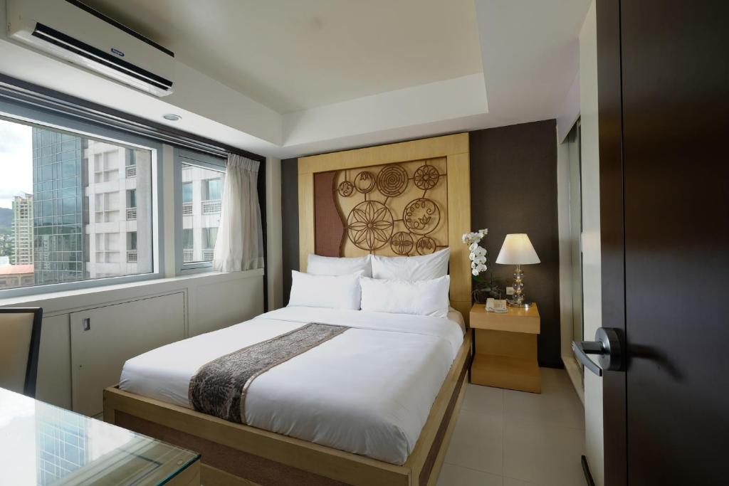 Quest Hotel & Conference Center Cebu photo 3