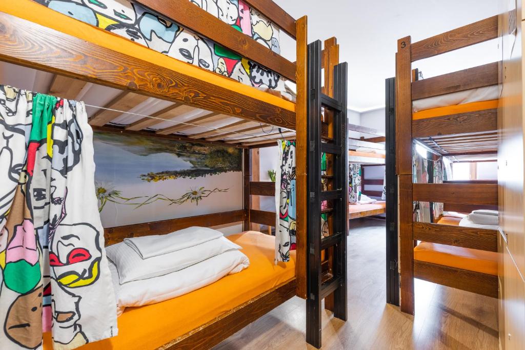 Семейный (Cемейный номер с собственной ванной комнатой), Top Hostel Pokoje Gościnne