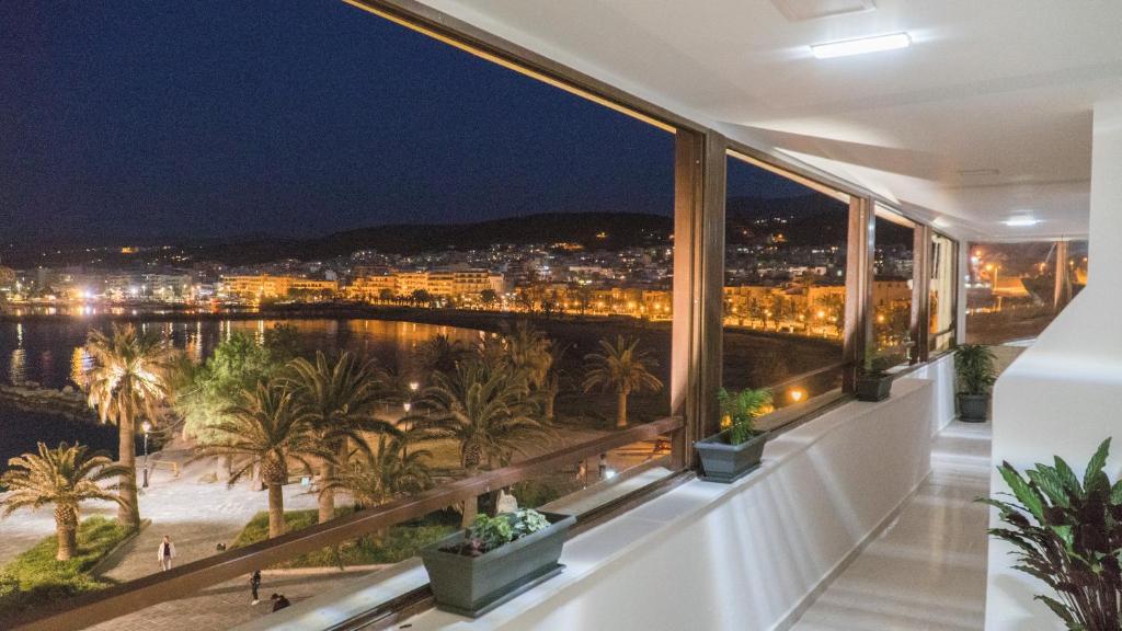 Faros Rooms & Suites photo 3