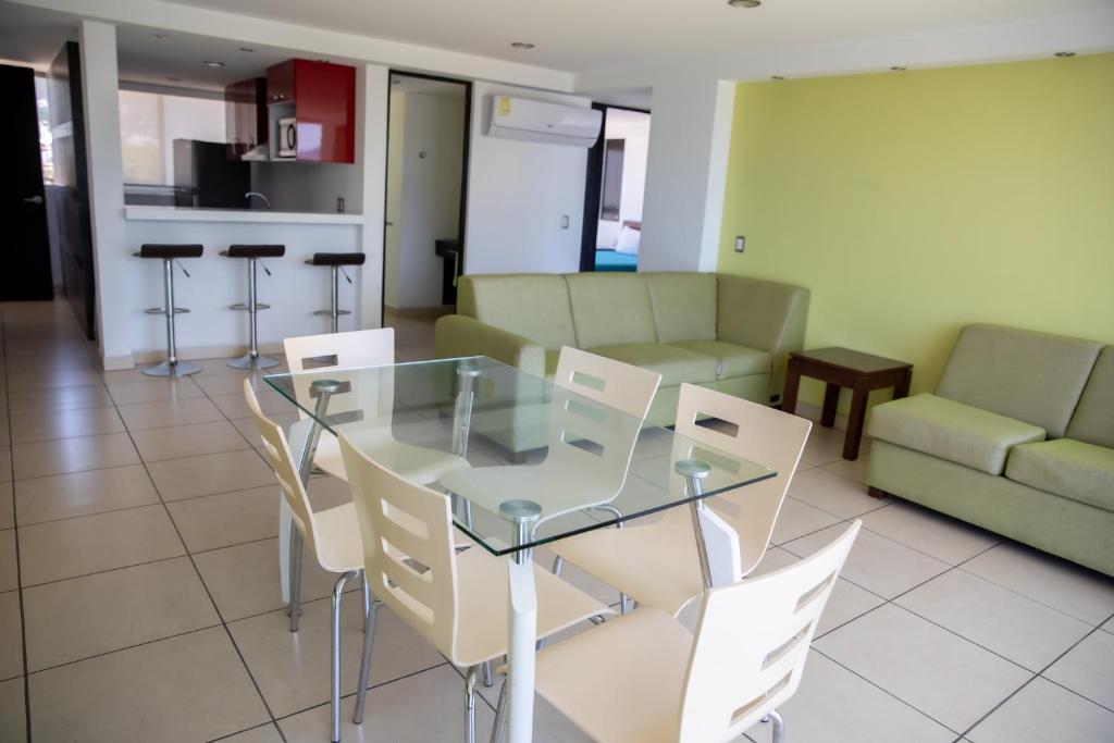 Сьюит (Люкс с 2 спальнями и 2 кроватями рамера queen-size - Для некурящих), Residencial Playa Hornos