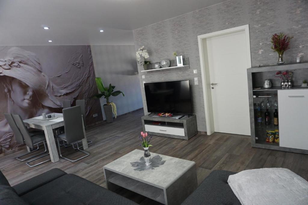 Tolle Mittelgeschosswohnung photo 2