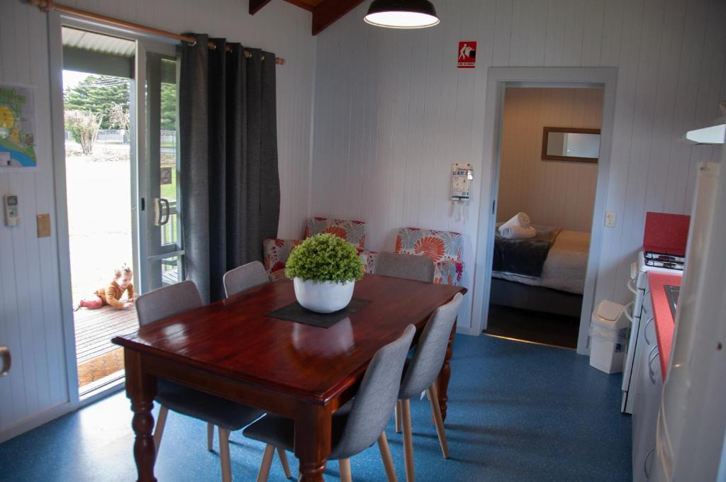 Gardens Caravan Park photo 3